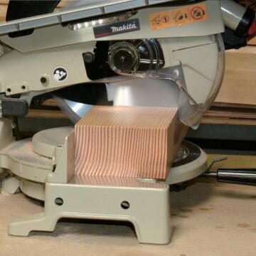 MAKİTA LH 1040 Gönye Kesme Makinası 1650 Watt 255 mm