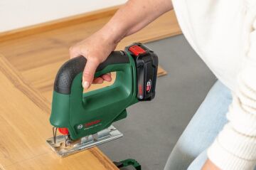 BOSCH EasySaw 18V-70 Akülü Dekupaj Testere (Akü ve Şarj Aleti Hariç)