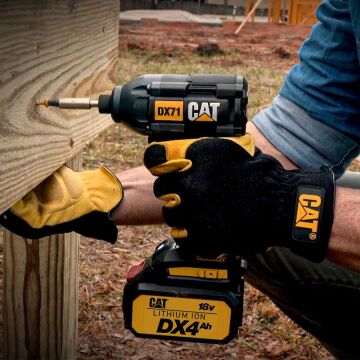 CAT DX71.2 18Volt 4.0Ah Li-ion Çift Akülü 215Nm Kömürsüz Profesyonel Şarjlı Darbeli Tornavida