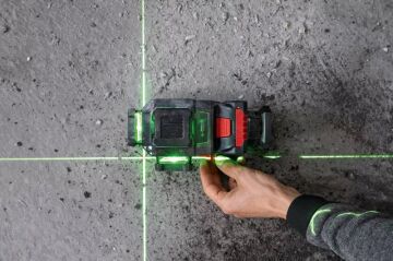 BOSCH GLL 18V-120-33 CG Akülü Yeşil Lazer Terazi 3x360 Derece (Akü ve Şarj Aleti Hariç)