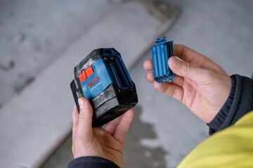 BOSCH GLL 12-22 G Akülü Çapraz Çizgili Yeşil Lazer Terazi