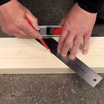 Hultafors QUATTRO25 Ayarlı Üç Açılı Çelik Gönye 250 mm 253103