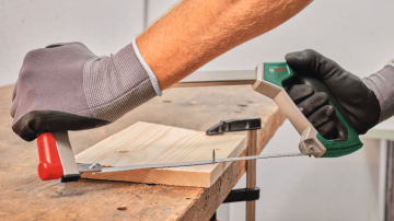 BOSCH Universal 300 mm Demir Testere Kolu 3 Yedek Testereli (1600A033BK)