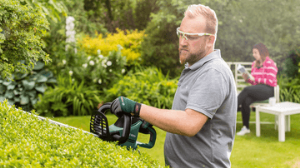 BOSCH Universal HedgeCut 50 Çit Budama Kesme Makinesi